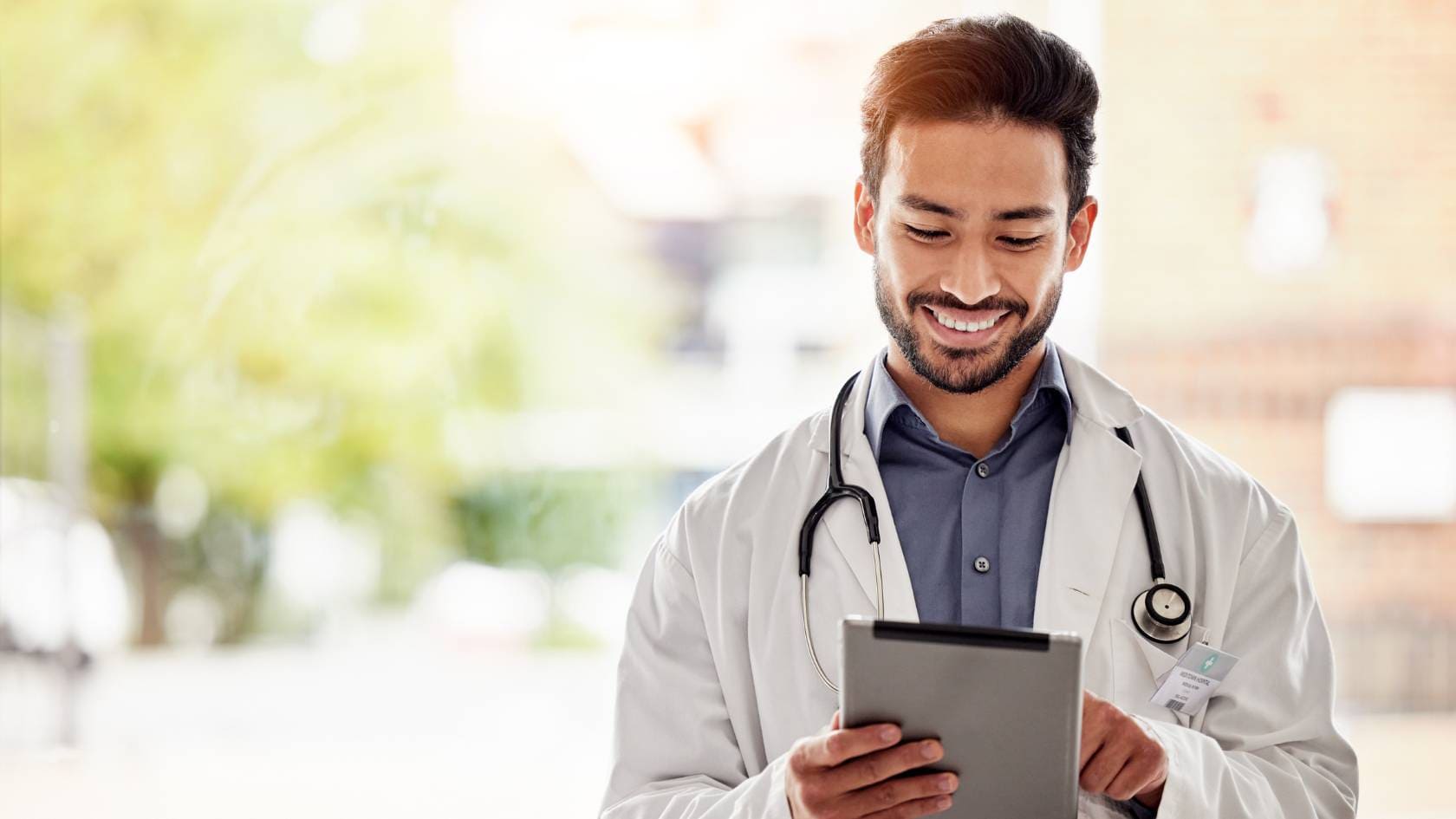 Physician benefiting from effective healthcare SEO.