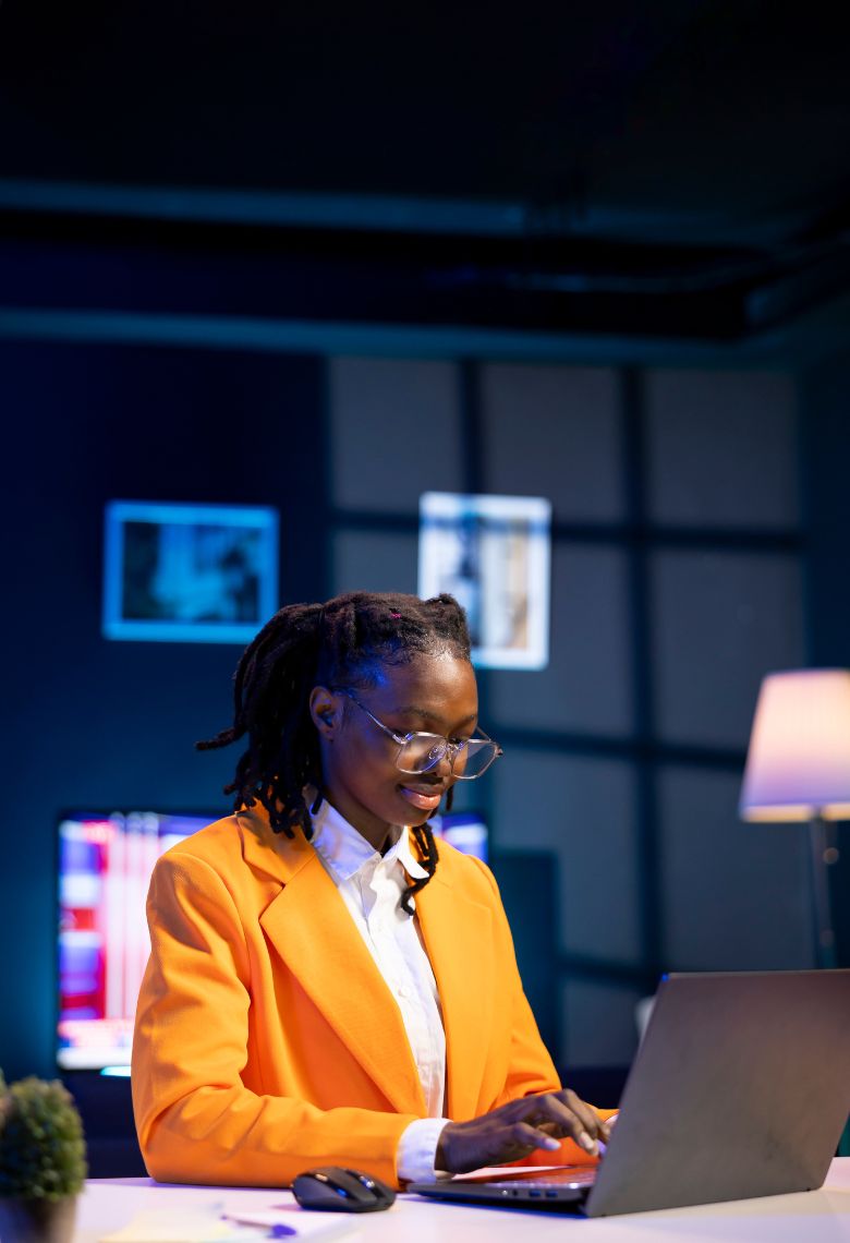 A woman does research on how to imrove her site’s search engine optimization through an SEO agency.